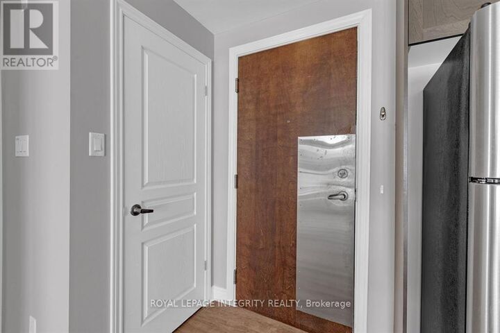 Property Photo:  805 Beauparc Drive 206  ON K1J 0B6 