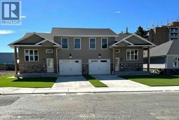 Property Photo:  125 Park Street  ON N9V 1N9 