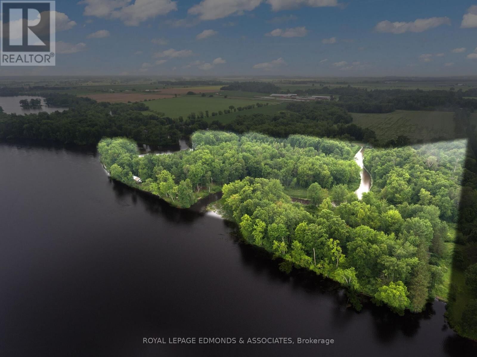 Property Photo: 178 Purple Finch Trail ON K0J 1C0