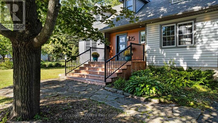 Photo de la propriété: 25 Robert Road ON K7H 3L2
