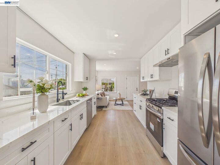 Property Photo: 1106 88th Ave CA 94621