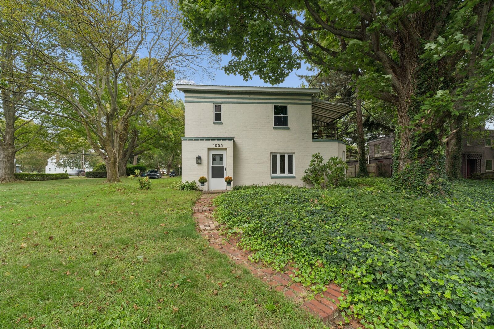 Property Photo: 1002 Pasadena Drive PA 16505