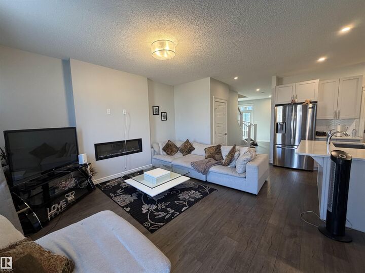 Property Photo:  2628 Donaghey Crescent SW  AB T6W 4T2 