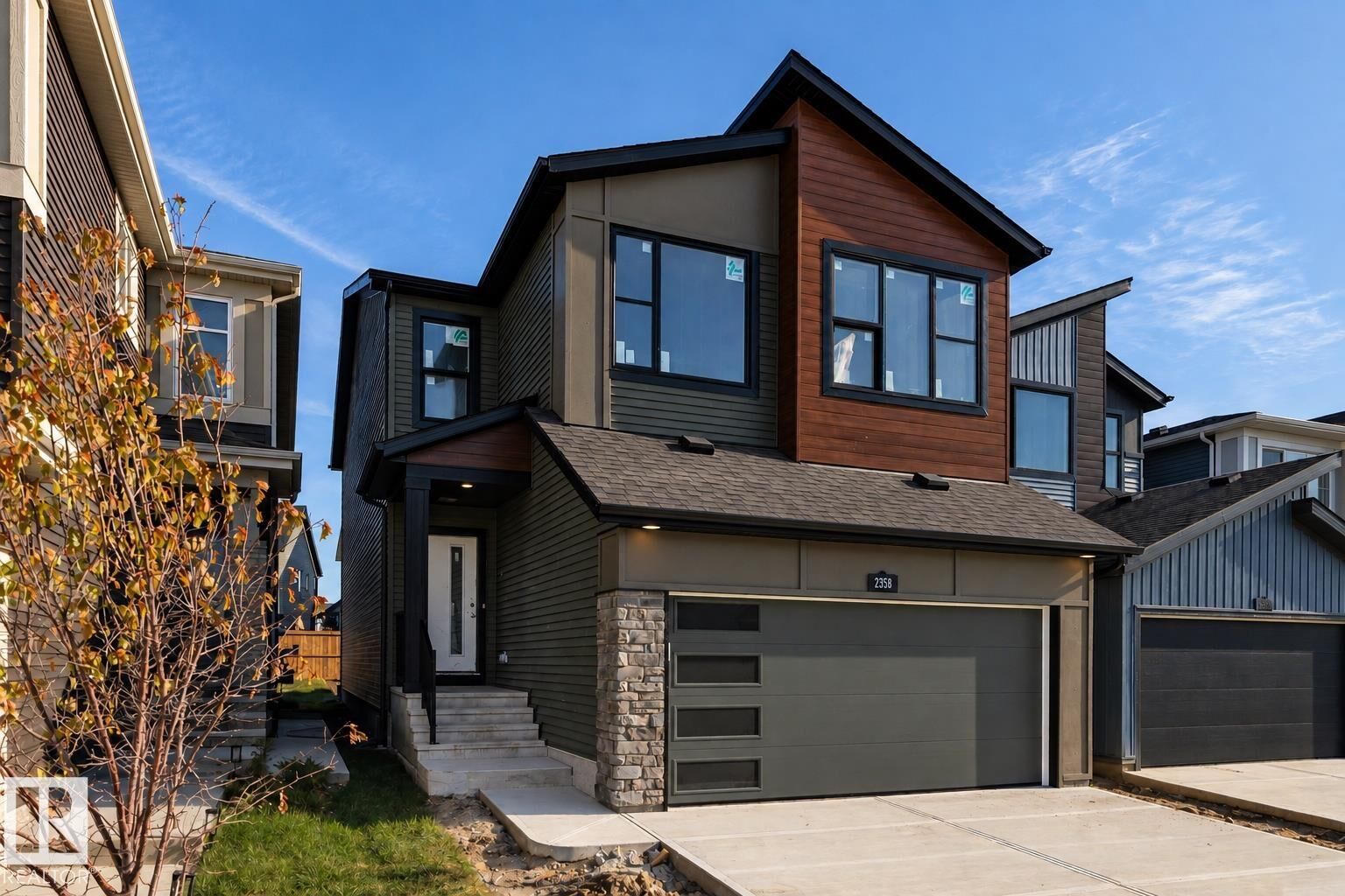 Property Photo:  2358 Muckleplum Way SW  AB T6X 3J9 