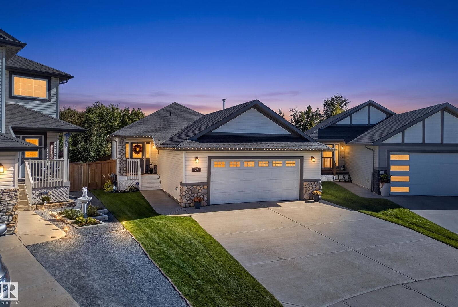 Property Photo:  27 Silverstone Drive  AB T7Z 0E8 