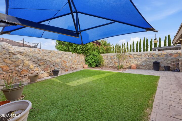 Property Photo:  320 Emerald Woods Street  TX 79928 