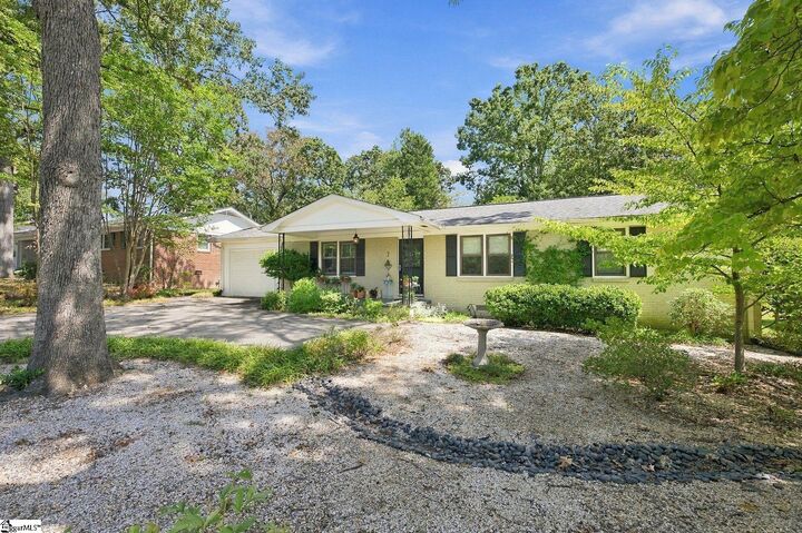 Property Photo:  7 Thames Drive  SC 29687 