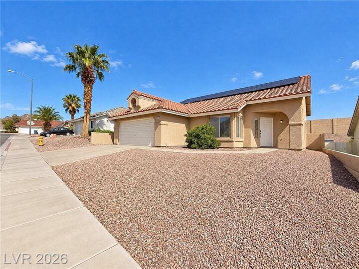Property Photo: 978 Hunters Run Drive NV 89002
