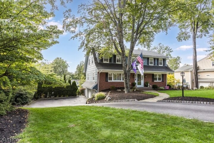 Property Photo:  22 Sloping Hill Ter  NJ 07470 