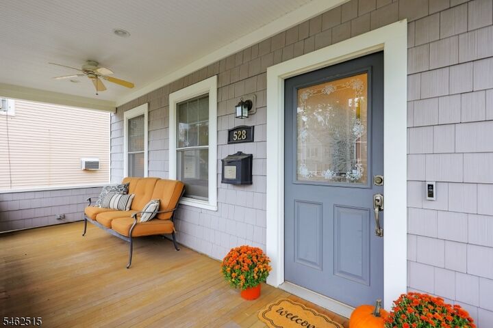 Property Photo:  528 Downer Street  NJ 07090 