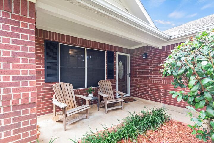 Property Photo: 20723 Dewberry Creek Lane TX 77449