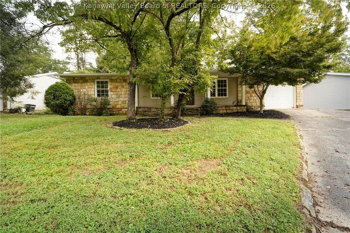 Property Photo:  5423 Karen Circle  WV 25313 