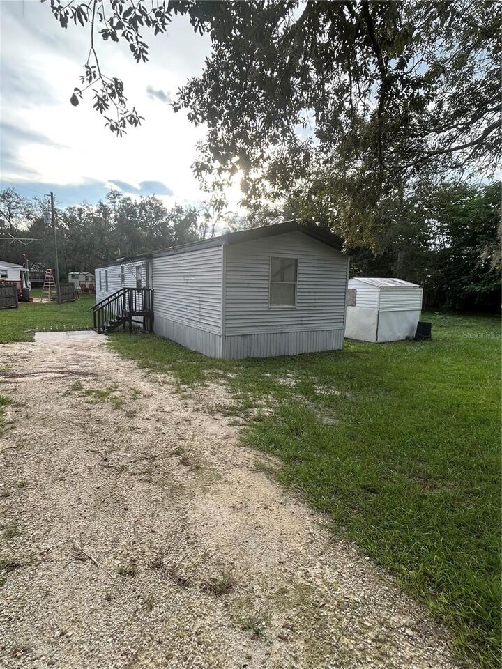 Property Photo:  3303 Parlow Avenue  FL 34606 