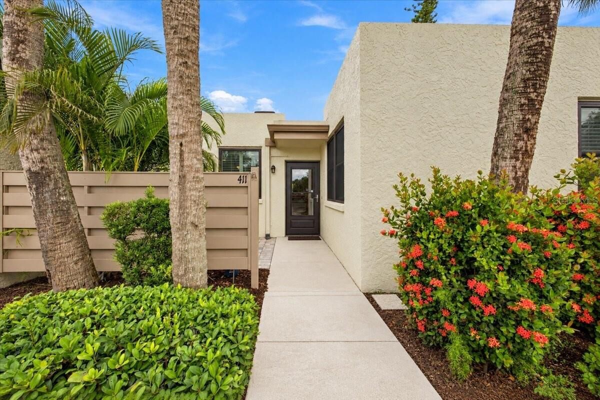 Property Photo:  411 Palm Tree Drive 411  FL 34210 