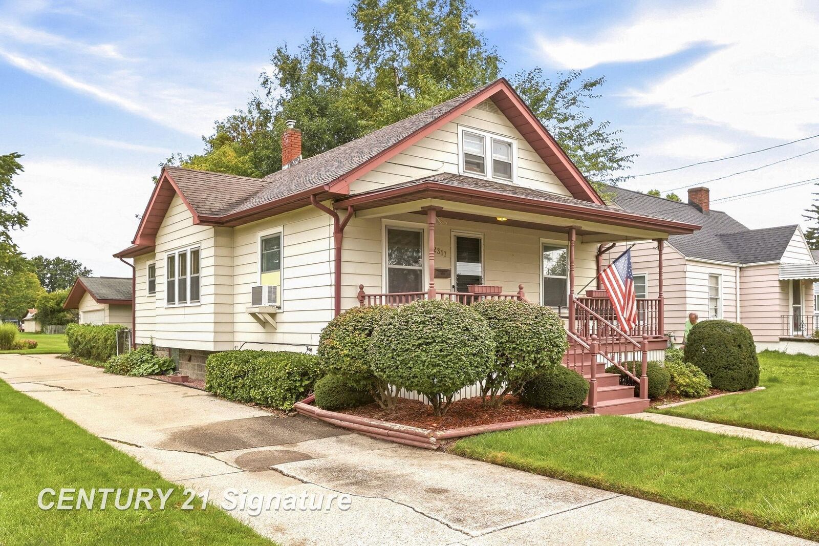 Property Photo:  2317 N Charles Street  MI 48602 