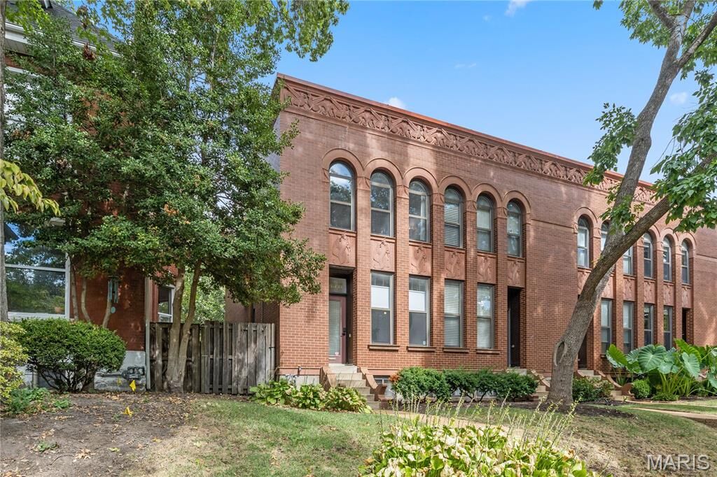 Property Photo:  4343 Laclede Avenue H  MO 63108 