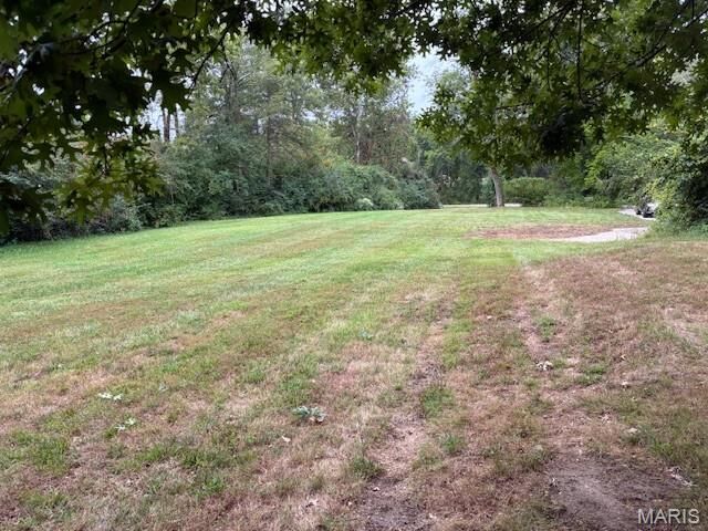 Property Photo: 5 Picardy Lane MO 63124