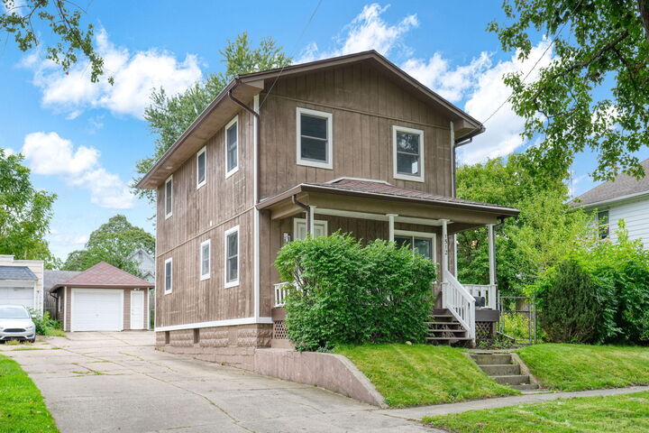 Property Photo:  1512 Joy Avenue  MI 49203 