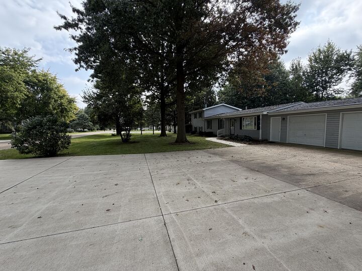 Property Photo:  10083 Elizabeth Road  IL 61705 