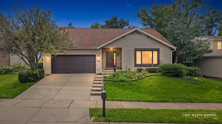 Property Photo: 466 Laura Court IL 60563