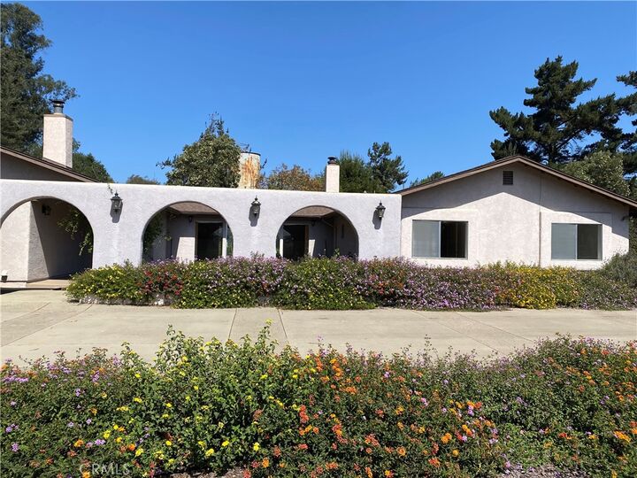 Property Photo:  1270 Camino Caballo  CA 93444 