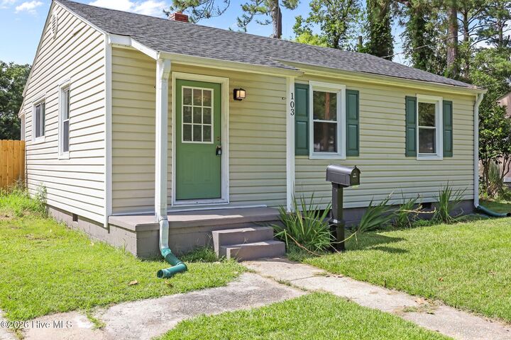Property Photo:  103 Robin Road  NC 28540 