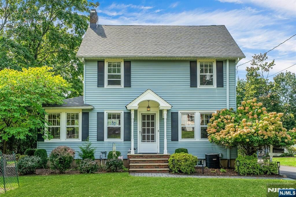 Property Photo:  152 Hill Street  NJ 07432 