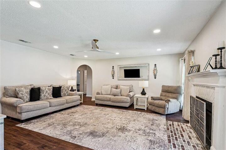 Property Photo:  3012 E Meadow Lake Drive  LA 70461 