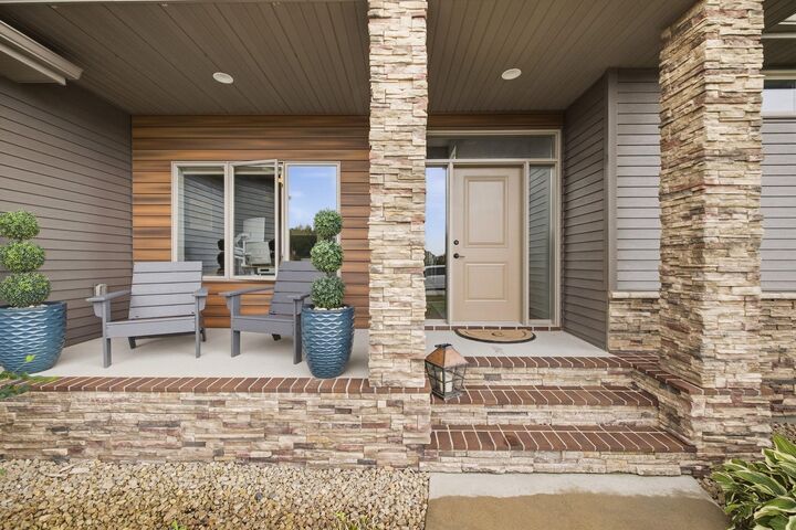 Property Photo:  2815 Pyle Lane E  ND 58078 