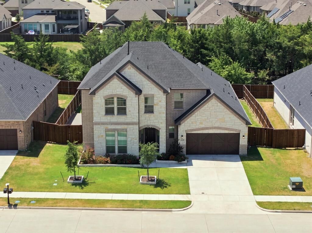 Property Photo:  1815 Navarre Way  TX 75032 