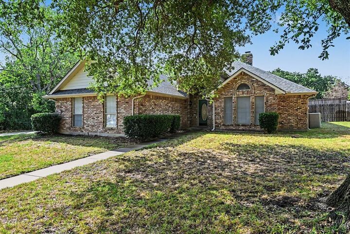 Property Photo: 110 Mill Creek Lane TX 76087