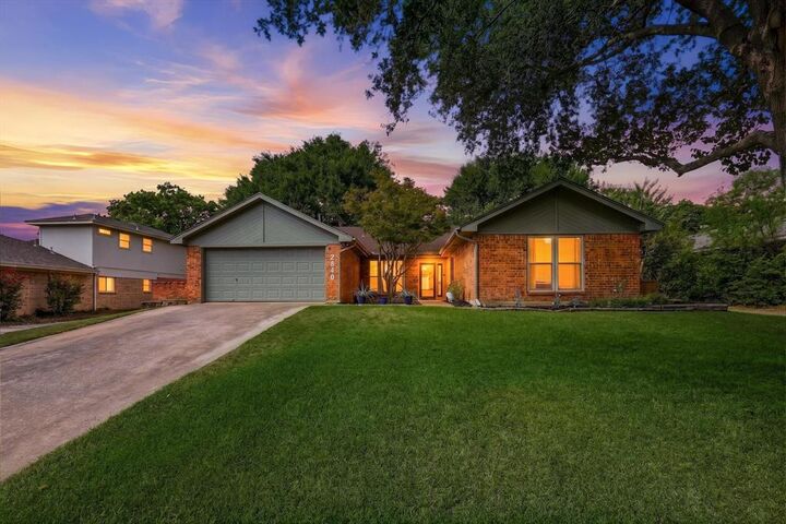 Property Photo: 2840 Southridge Drive TX 76051