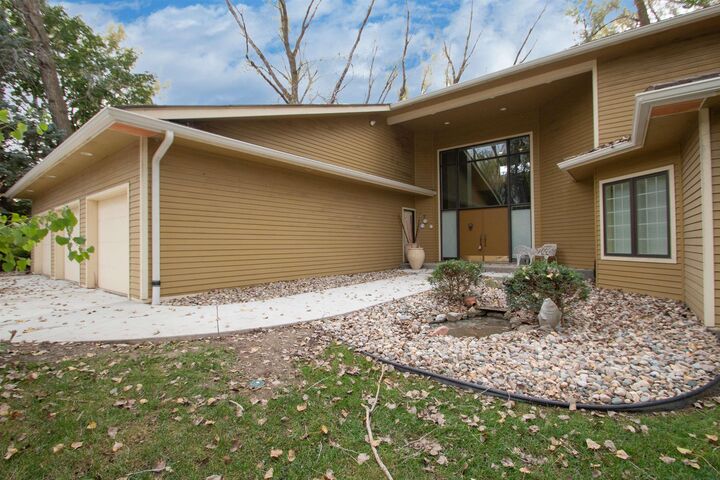 Property Photo:  652 E Sawgrass Trail  SD 57049 