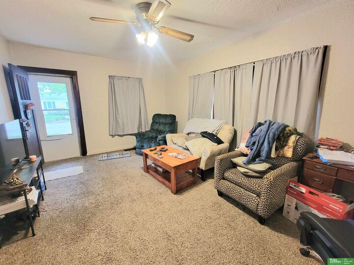 Property Photo:  2003 N Grant Avenue  NE 68467 