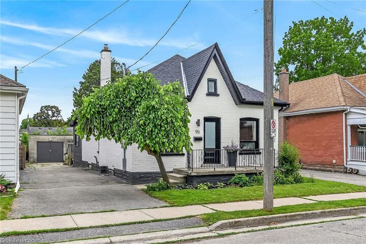 Property Photo: 96 Aberdeen Avenue ON N3S 1S3