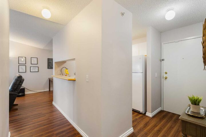 Property Photo:  33 Arbour Grove Close NW 413  AB T3G 4K2 