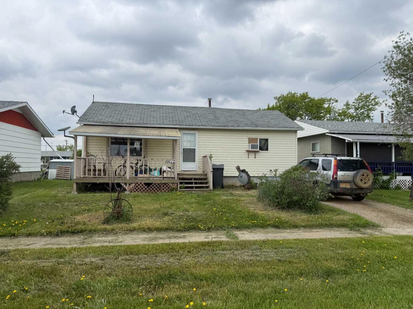 Property Photo:  10112 99 Street  AB T0H 2R0 