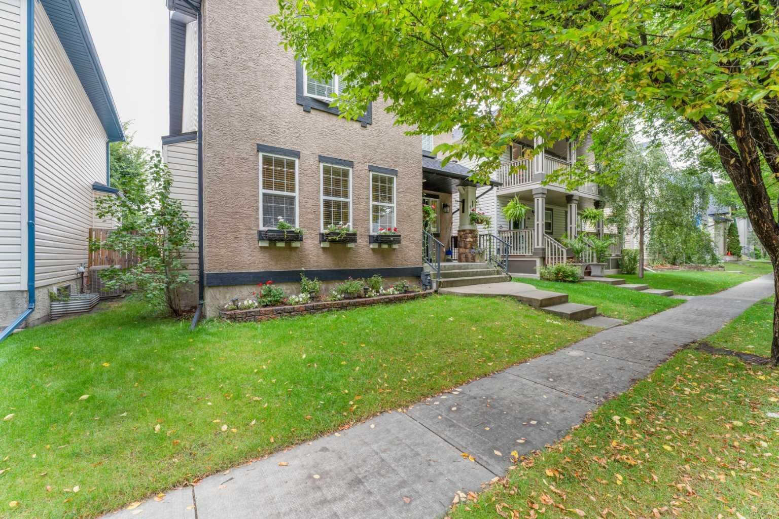 Property Photo: 43 Elgin Drive SE AB T2Z 3Y7