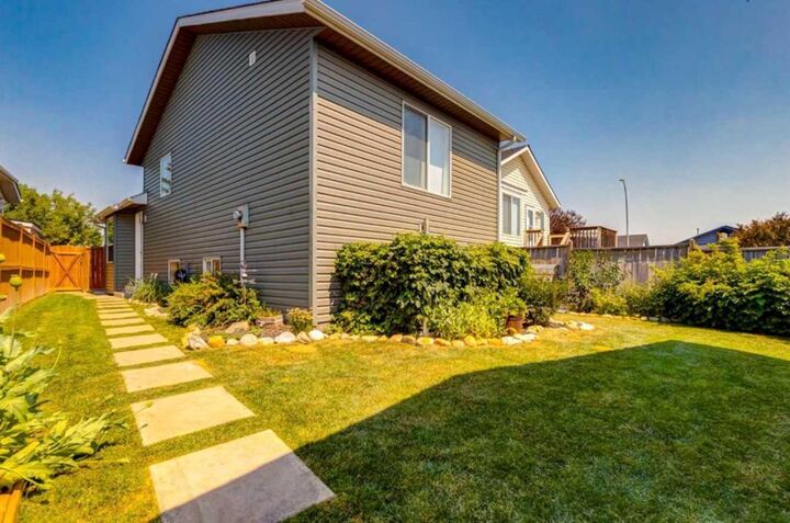 Property Photo: 92 Covington Court NE AB T3K 4L9