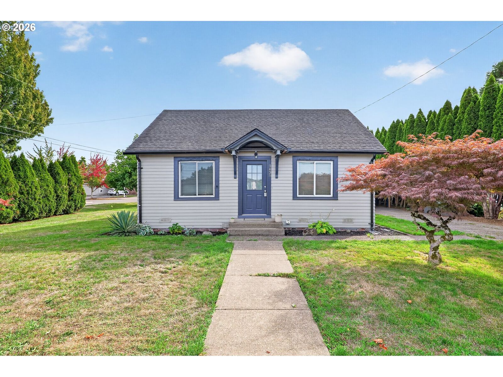Property Photo: 1438 SW 2nd St OR 97128