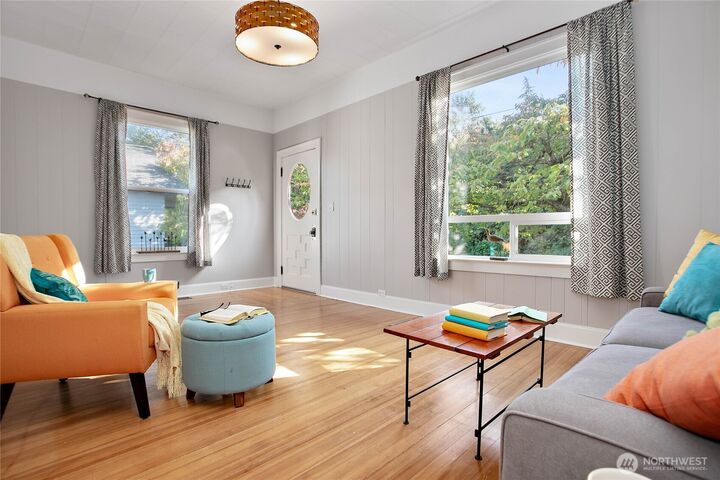 Property Photo:  1147  Humboldt Street  WA 98225 