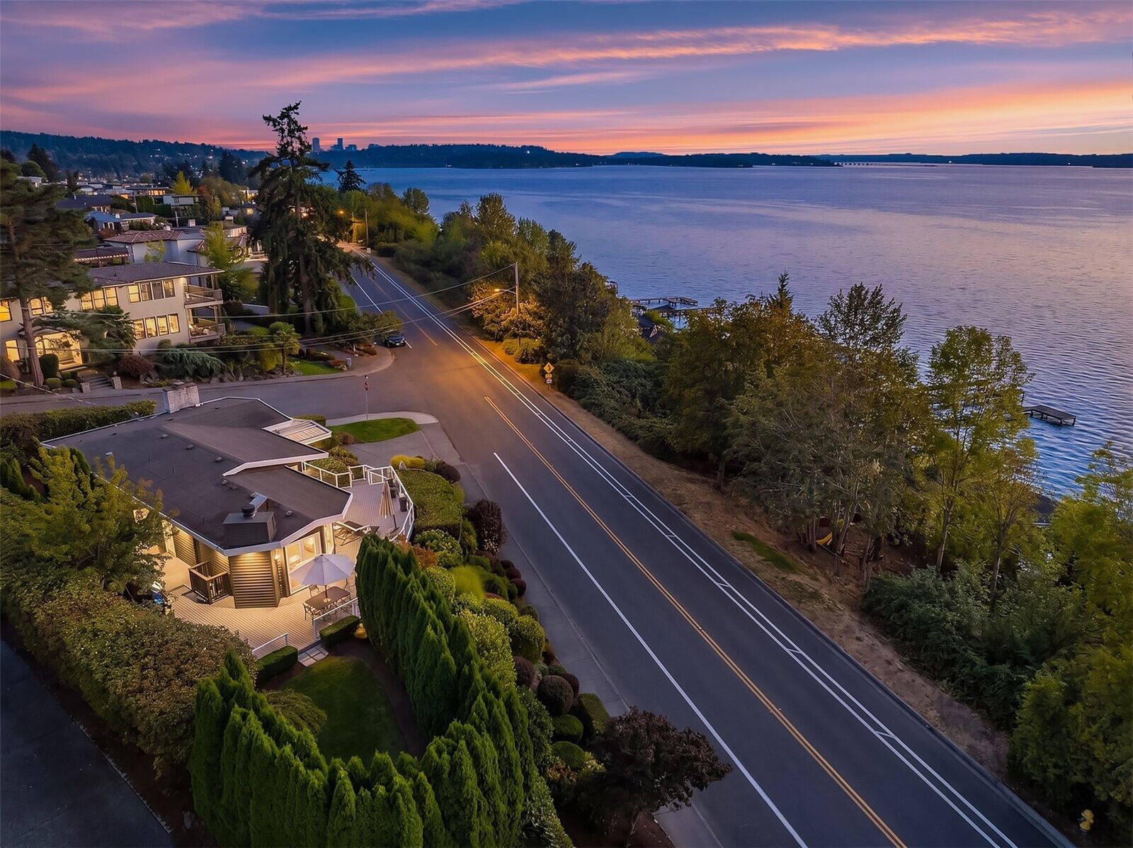 Property Photo:  500  Waverly Way  WA 98033 