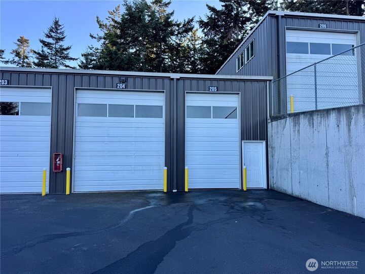 Property Photo: 6040 Sands Way 205 WA 98221
