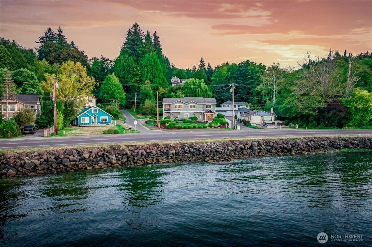 Property Photo:  1374  Ahlstrom Rd  E  WA 98366 