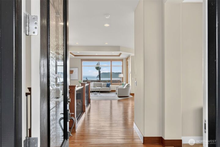 Property Photo: 6652 Waterton Circle WA 98275