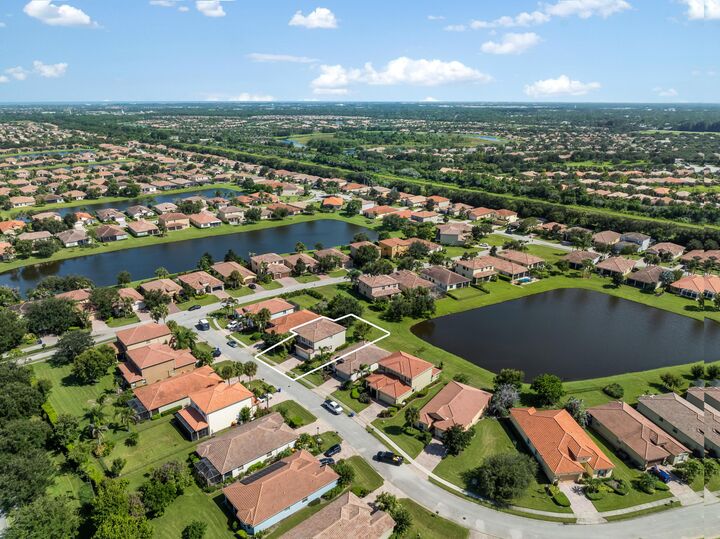 Property Photo:  5566 57th Way  FL 32967 