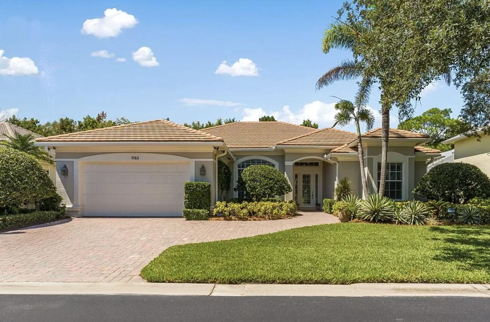 Property Photo: 1165 Ansley Avenue SW FL 32968