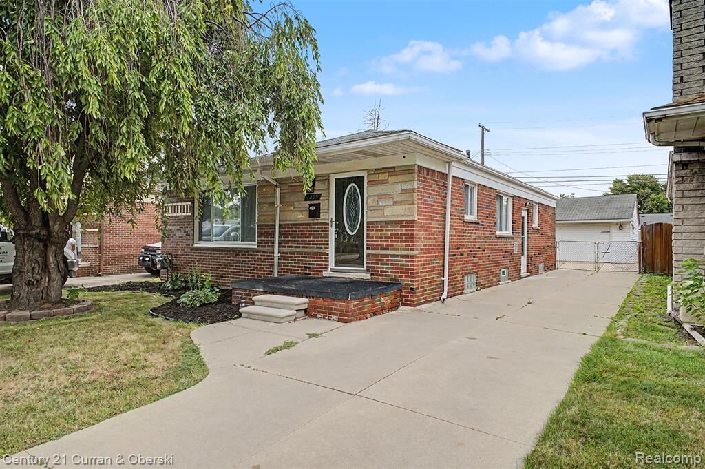 Property Photo: 4205 Katherine Street MI 48125