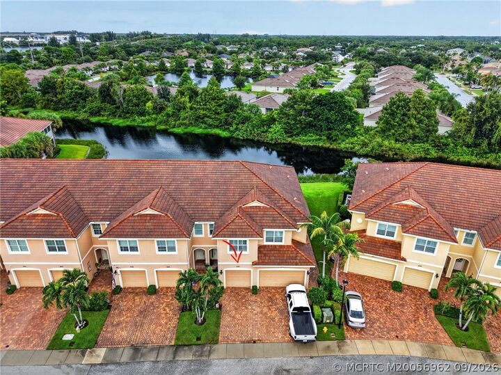 Property Photo:  651 SW Glen Crest Way  FL 34997 
