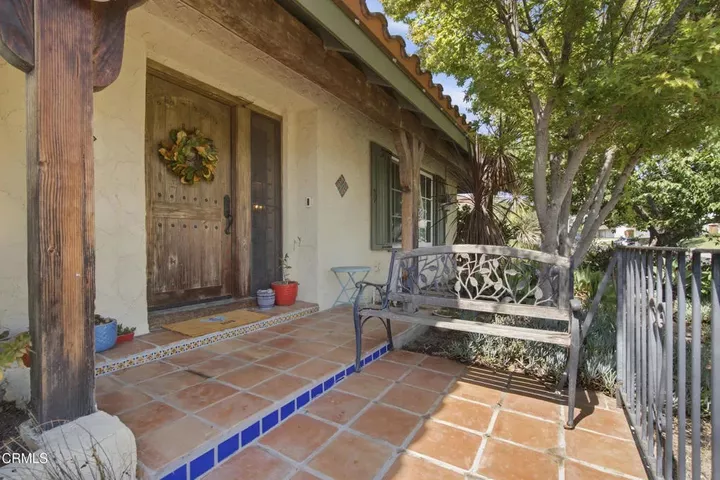 Property Photo:  1467 Calle La Cumbre  CA 93010 